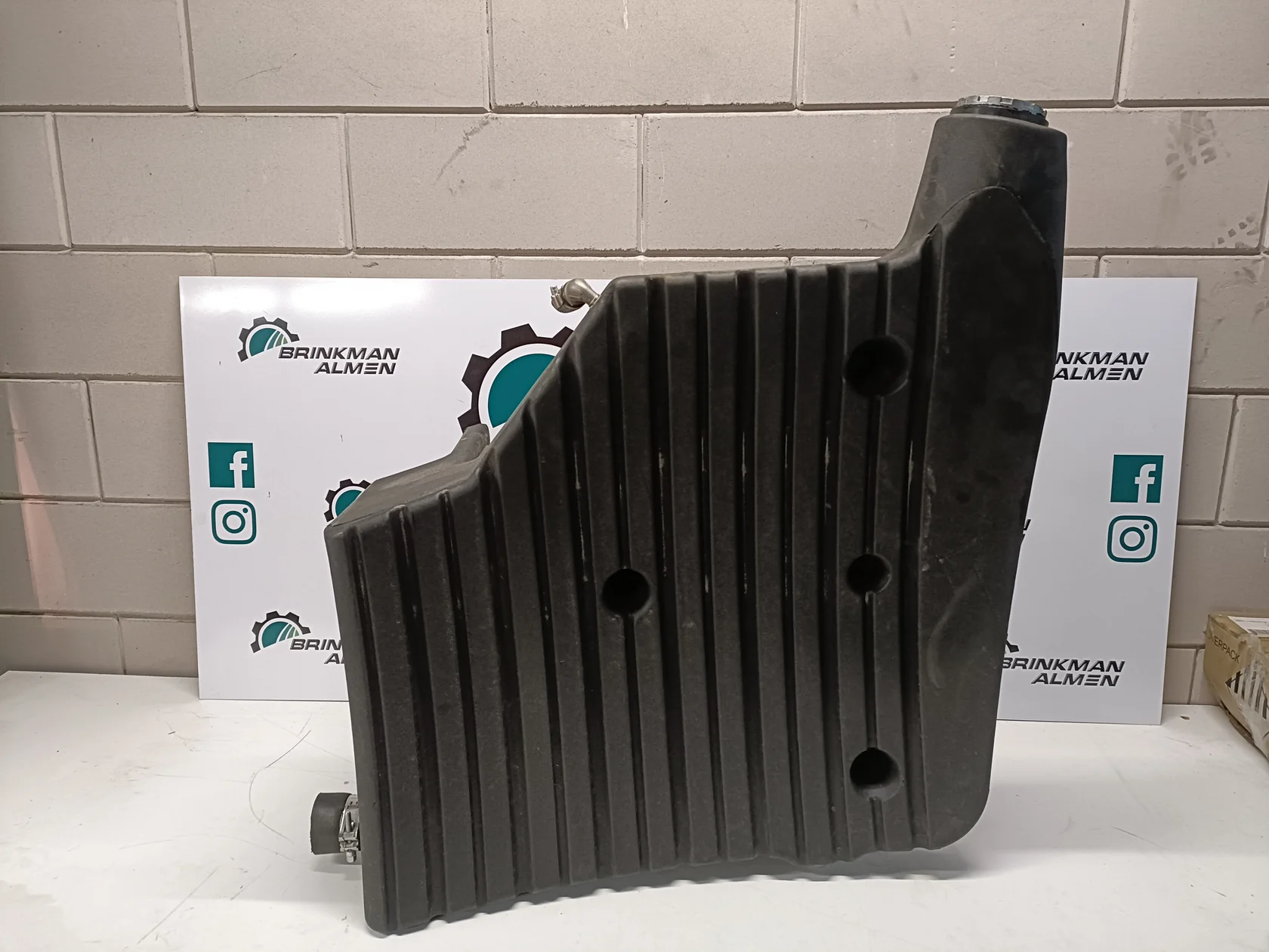 Brandstof tank rechts 0.024.7216.4/30